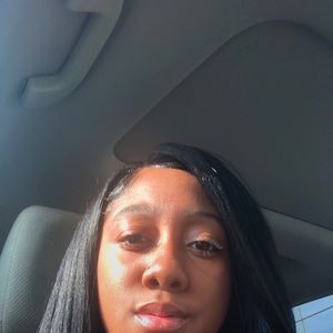 Meet your Posher, Daniela